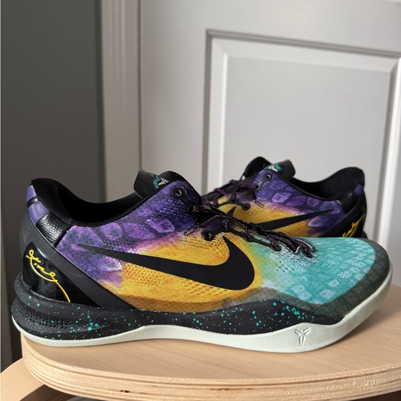 Nike Kobe 8 Easter Men's 9.5 555035-302